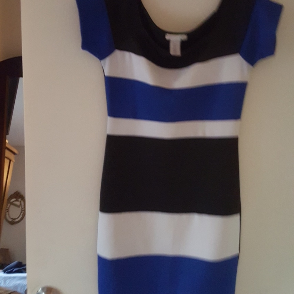 A'GACIA Striped Sheath
